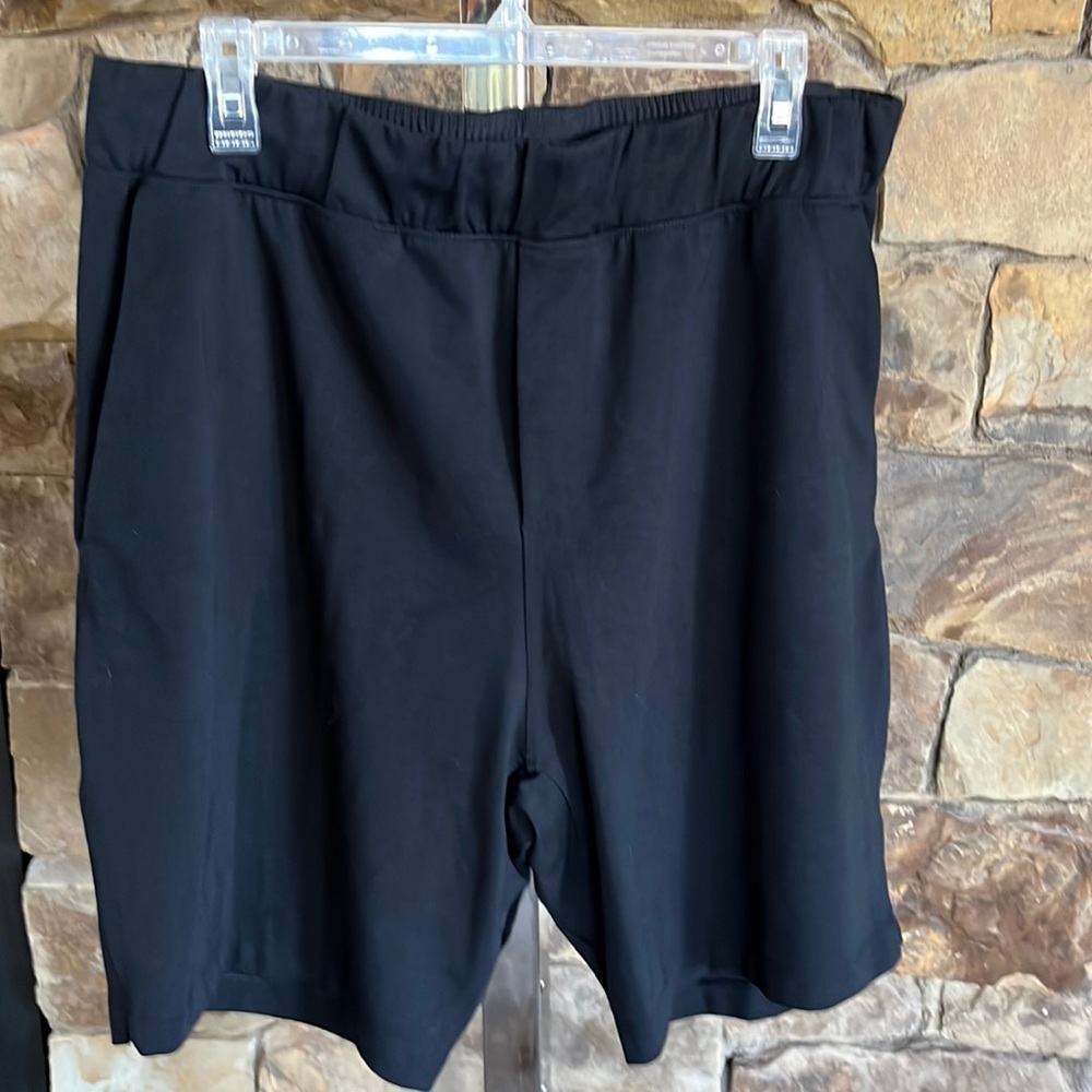 Xl lululemon shorts